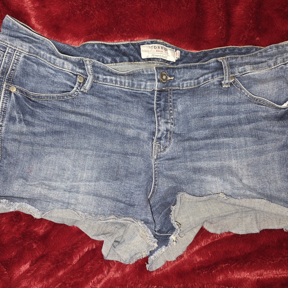 🌟🌟Torrid Blue Denim Shorts🌟🌟